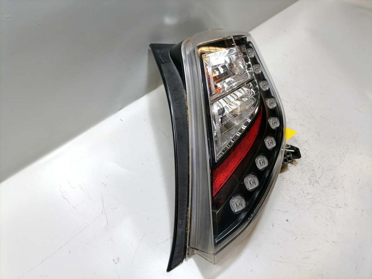 Toyota Yaris XP13 original Rücklicht Rückleuchte rechts teil LED BJ14